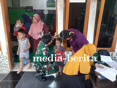 Babinsa 07 Mandiraja Dampingi Kegiatan Posyandu di Desa Binaan