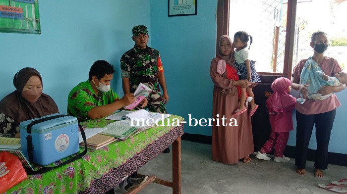 Peduli Balita Sehat, Babinsa Dampingi Petugas Posyandu 