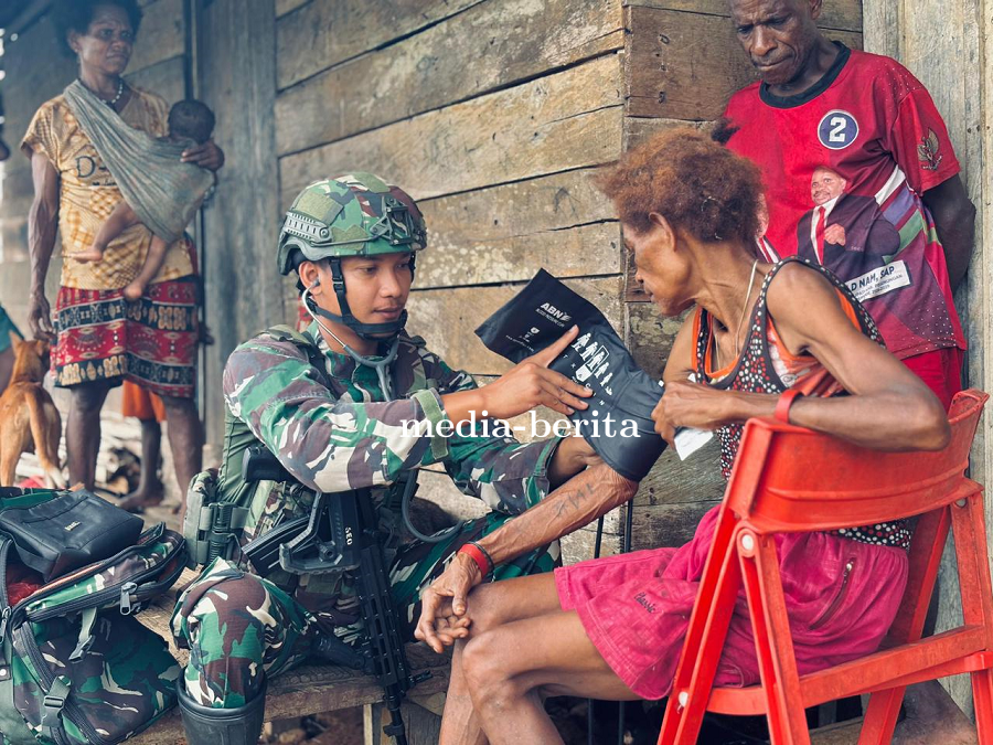 Gelar Kesehatan Keliling, Satgas Yonif 753/AVT Memastikan Masyarakat Dalam Keadaan Sehat di Distrik