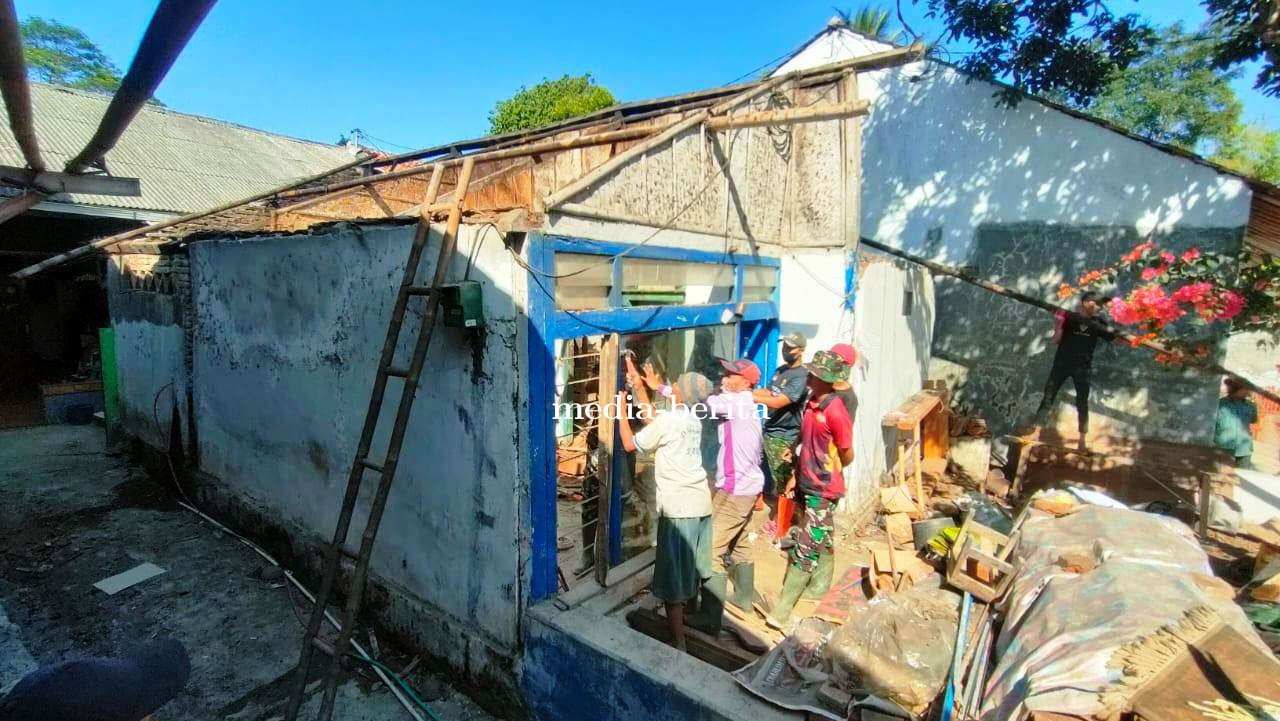 Rumah Mbah Mar’ah Diobrak-abrik Untuk Dilayakhunikan