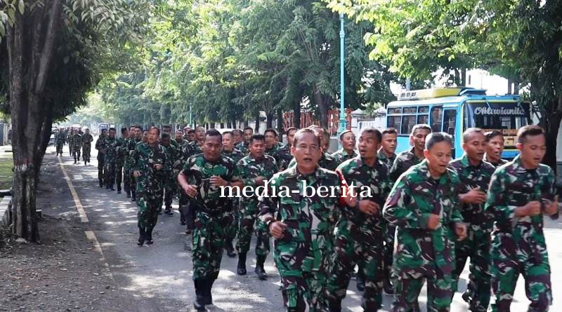 Lari Pagi Jaga Kebugaran dan Motivasi Prajurit
